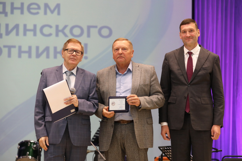 медицинским работникам иркутской области вручили государственные и ведомственные награды