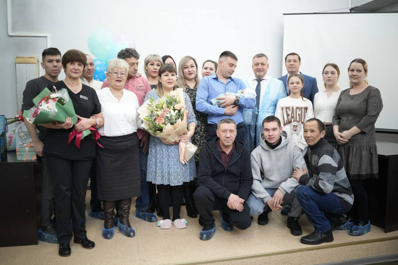 игорь кобзев принял участие в торжественной выписке из роддома жены участника сво и его новорожденного сына